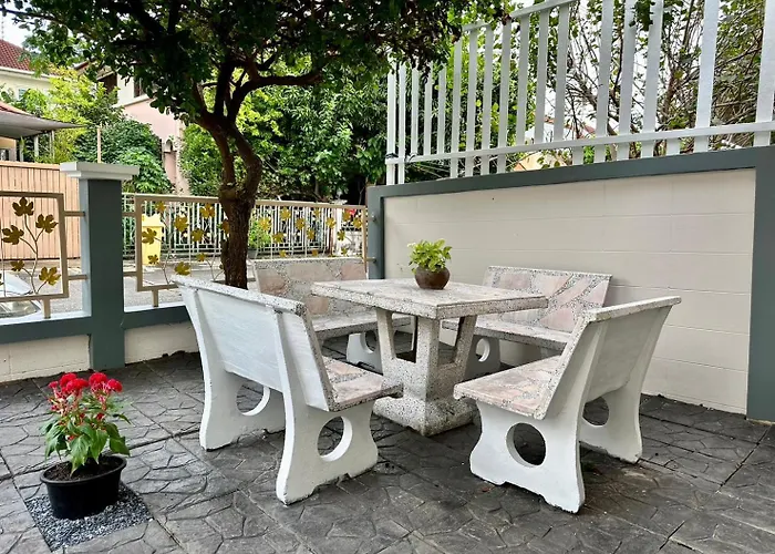 Spacious And Peaceful 3 Bedrooms Detached House Inside Bangkok