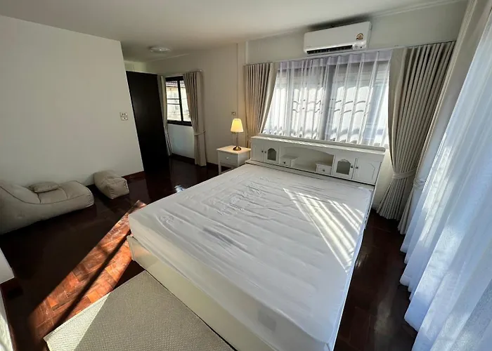 Holiday home Spacious And Peaceful 3 Bedrooms Detached House Inside