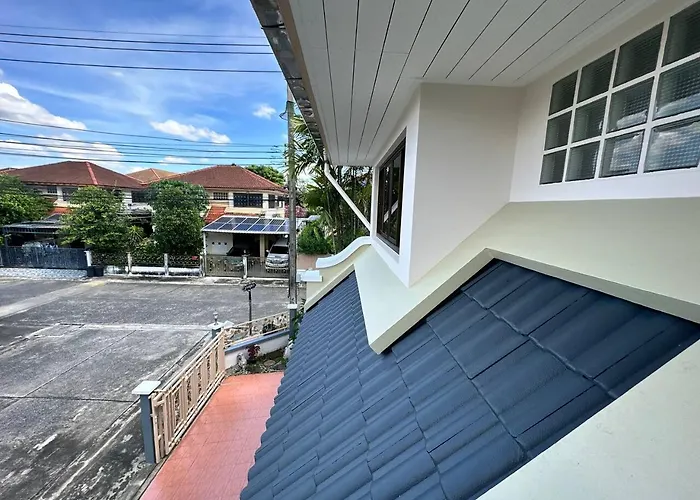 Spacious And Peaceful 3 Bedrooms Detached House Inside Holiday home