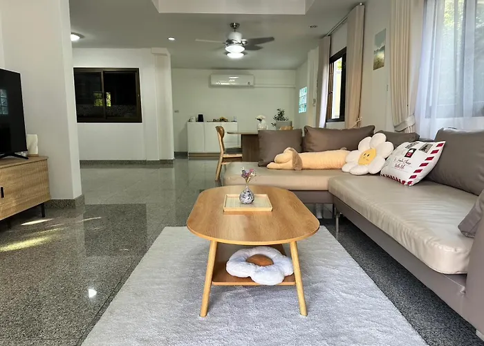 Spacious And Peaceful 3 Bedrooms Detached House Inside Holiday home Bangkok